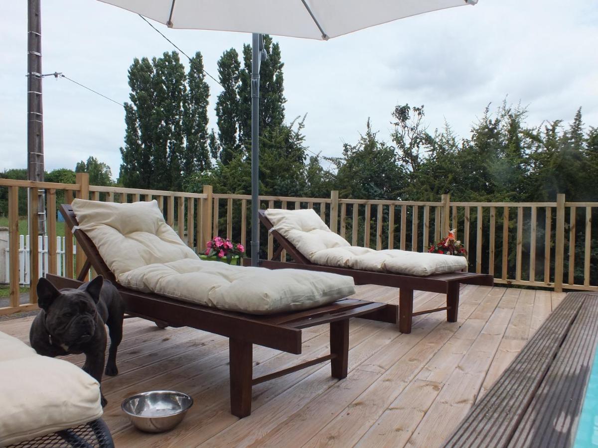 Country B&B Saint-Pierre-d'Eyraud ภายนอก รูปภาพ