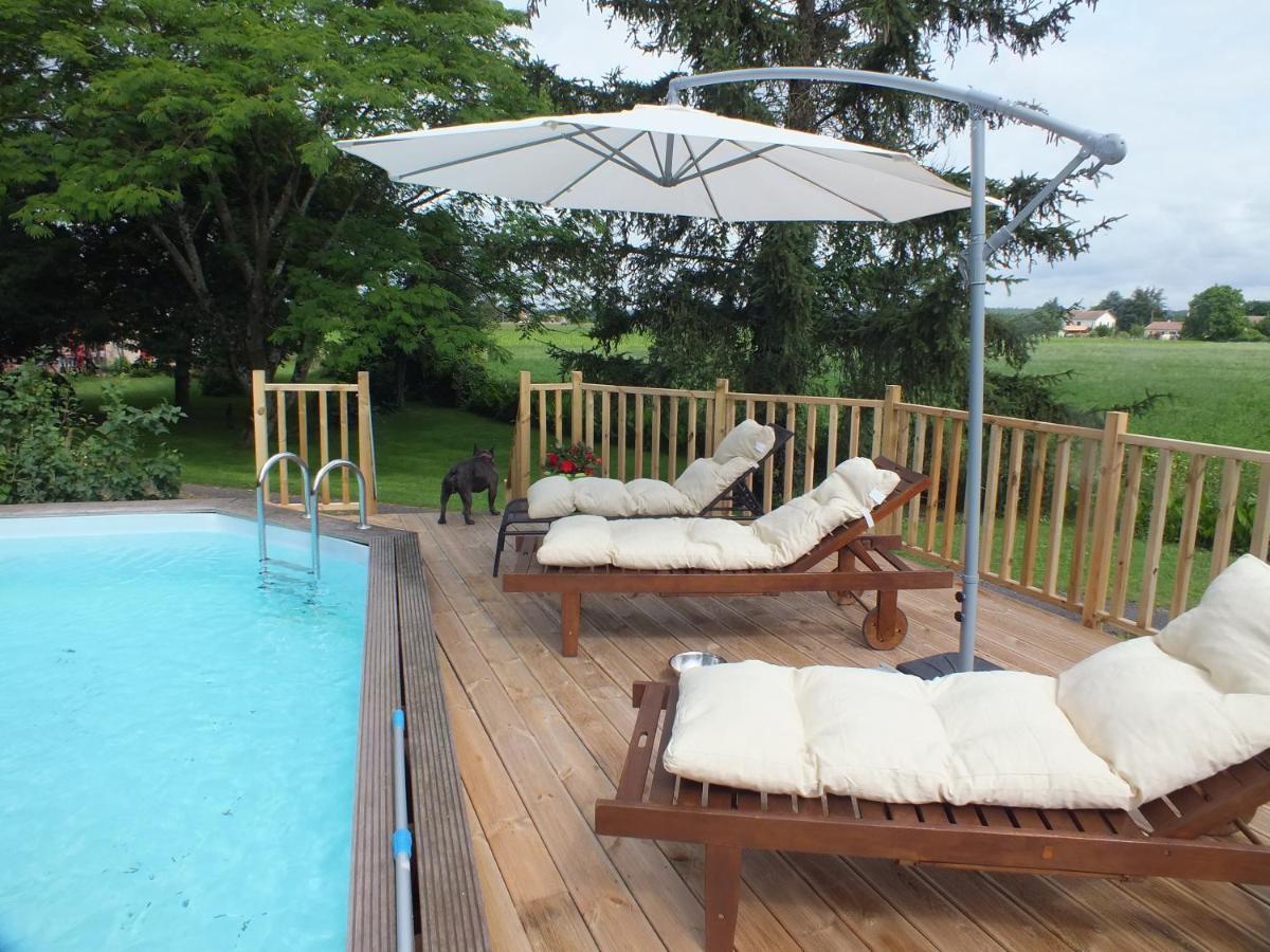Country B&B Saint-Pierre-d'Eyraud ภายนอก รูปภาพ