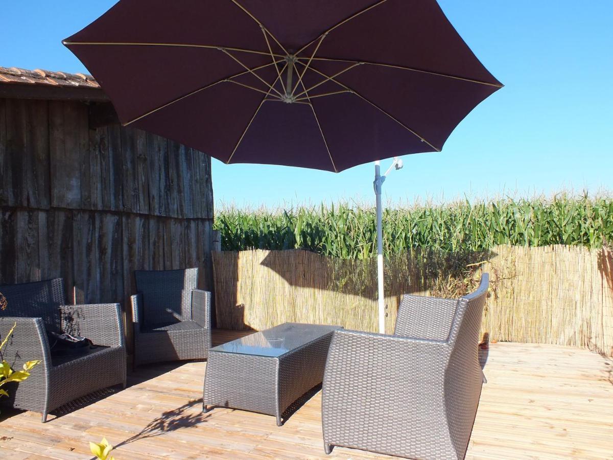 Country B&B Saint-Pierre-d'Eyraud ภายนอก รูปภาพ